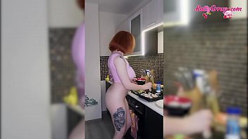 Beautiful Teen Cooks Naked after Waking Up